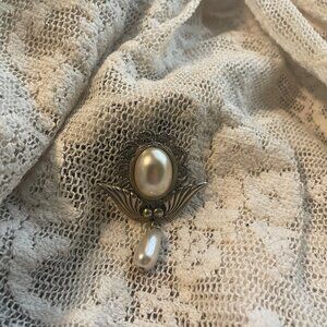 Vintage tear drop brooch